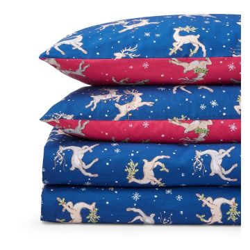 Lenjerie de pat roșie-albastră din bumbac pentru pat dublu, extinsă 230x220 cm Christmas Reindeer – Their Nibs Lenjerie de pat roșie-albastră din bumbac pentru pat dublu, extinsă 230x220 cm Christmas Reindeer – Their Nibs