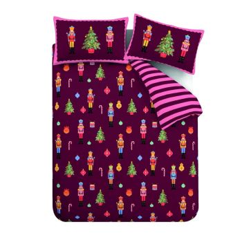Lenjerie de pat roz-mov pentru pat dublu 200x200 cm Nutcracker Stripe – Catherine Lansfield