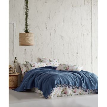 Set cuvertura pique dubla, L'essentiel Maison, Mona v2, Albastru inchis Set cuvertura pique dubla, L'essentiel Maison, Mona v2, Albastru inchis