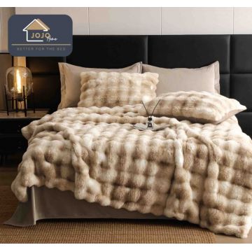 Lenjerie Pat Dublu 6 Piese, Super Pufoasa, din Blanita Artificiala de Iepure