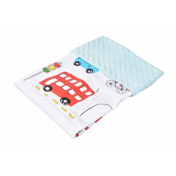 Paturica din bumbac model masinute colorate si plus minky bleu 80x80 cm