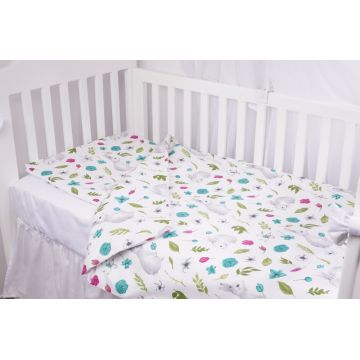 Set complet 7 piese lenjerie si aparatori patut 120x60 cm din bumbac model iepurasi si flori