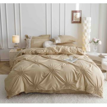 Set Lenjerie Pat Dublu 6 Piese din Bumbac Soft Touch ,   Pliuri Brodate cu Inimioare