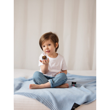 Paturica crosetata din bambus si bumbac albastru deschis 100x120 cm