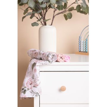 Set 3 piese pentru bebelusi din muselina Sensillo Trio Pink EG-0102 cu paturica,scutec si prosopel 120x120 cm60x80 cm38x38 cm,material bumbac moale si absorbant