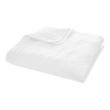 Cuvertură albă matlasată 220x230 cm Folkstone Geo – Catherine Lansfield