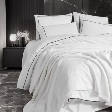 Set Lenjerie si Cuvertura Pique Mahur (Bumbac 100%)