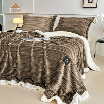 Patura Cocolino Groasa cu Blanita Premium 200x230cm + 2 Fete de Perna 50x70cm, Maro