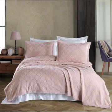 Set cuvertura pique cu broderie si 2 fete de perna King Somon (Bumbac 100% brodat)