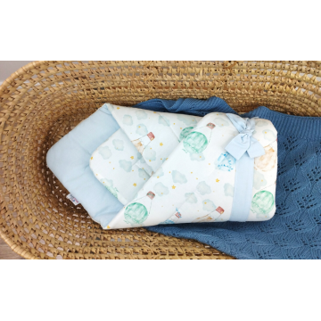 Paturica multifunctionala de infasat bebelusi Bocioland Baloons 80x80 cm, din bumbac 100, fixare cu panglica asortata