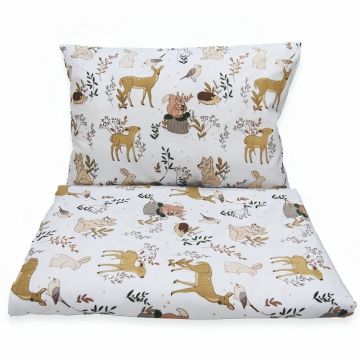 Set lenjerie de patut pentru copii Kerstin Forest Animals, compus din 3 piese, cu Husa de pilota, Fata de perna si Bumper, realizate din bumbac, prevazute cu fermoare