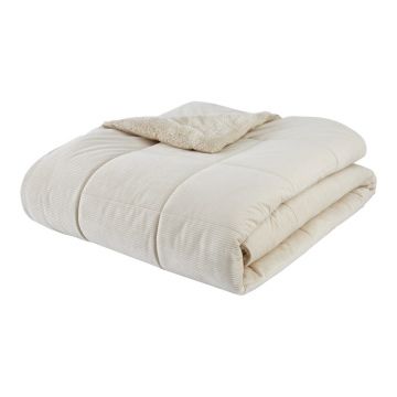Cuvertură crem matlasată din micropluș pentru pat dublu 200x220 cm Cosy Cord – Catherine Lansfield