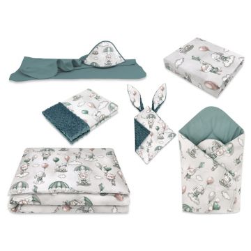 MimiNu - Set pentru bebelusi, 6+1 piese, Cu paturica de infasat, Prosop, Paturica, Cearceaf 120x60 cm, Fata de perna, Husa pilota, Jucarie textila senzoriala, Din bumbac certificat Oeko Tex Standard 100, 135x100 cm, Parachutes Olive