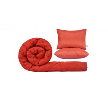 Set SomnART gama Coral, Pilota 200x220 cm si 2 perne 50x70 cm Rosu