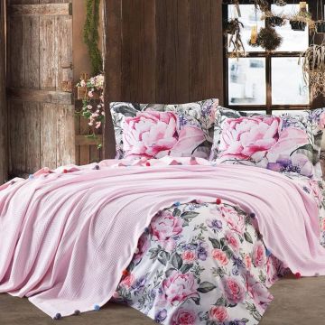 Pled Jacquard 240 x 260cm, Cearsaf de pat si 2 fete de perna 50×70cm, Bumbac Satinat 200TC, Roz, PIKE2005 Pled Jacquard 240 x 260cm, Cearsaf de pat si 2 fete de perna 50×70cm, Bumbac Satinat 200TC, Roz, PIKE2005
