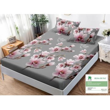 Husa de pat cu elastic 180x200 din Bumbac Finet + 2 Fete de Perna - Gri Cu Magnolii