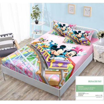Husa Din Bumbac Tip Finet Cu Elastic 160x200 - Minnie Mickey In Parcul De Distractii