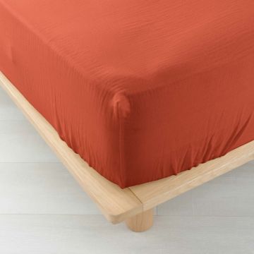 Cearceaf cărămiziu din muselină cu elastic 140x190 cm Angelia – douceur d'intérieur Cearceaf cărămiziu din muselină cu elastic 140x190 cm Angelia – douceur d'intérieur