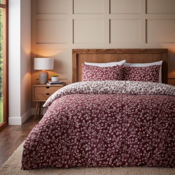 Lenjerie de pat roșie din flanelă pentru pat de o persoană 135x200 cm Grace Floral Leaf – Catherine Lansfield Lenjerie de pat roșie din flanelă pentru pat de o persoană 135x200 cm Grace Floral Leaf – Catherine Lansfield