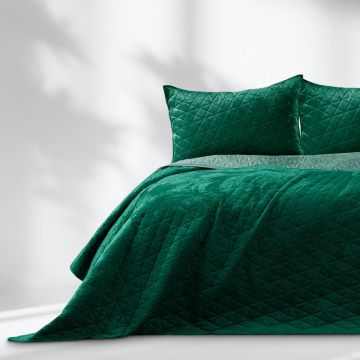 Cuvertură verde matlasată din catifea 170x210 cm Laila – AmeliaHome
