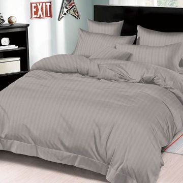 Lenjerie Damasc cu elastic 180x200 Premium Gri deschis (Finet) Lenjerie Damasc cu elastic 180x200 Premium Gri deschis (Finet)