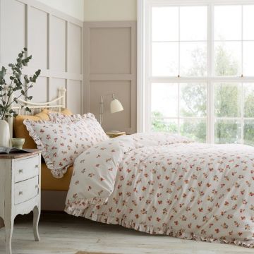 Lenjerie de pat albă pentru pat dublu/extinsă 230x220 cm Frill Ditsy Floral – Catherine Lansfield