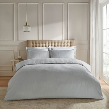 Lenjerie de pat gri din damasc pentru pat dublu/extinsă 230x220 cm Satin Stripe – Catherine Lansfield